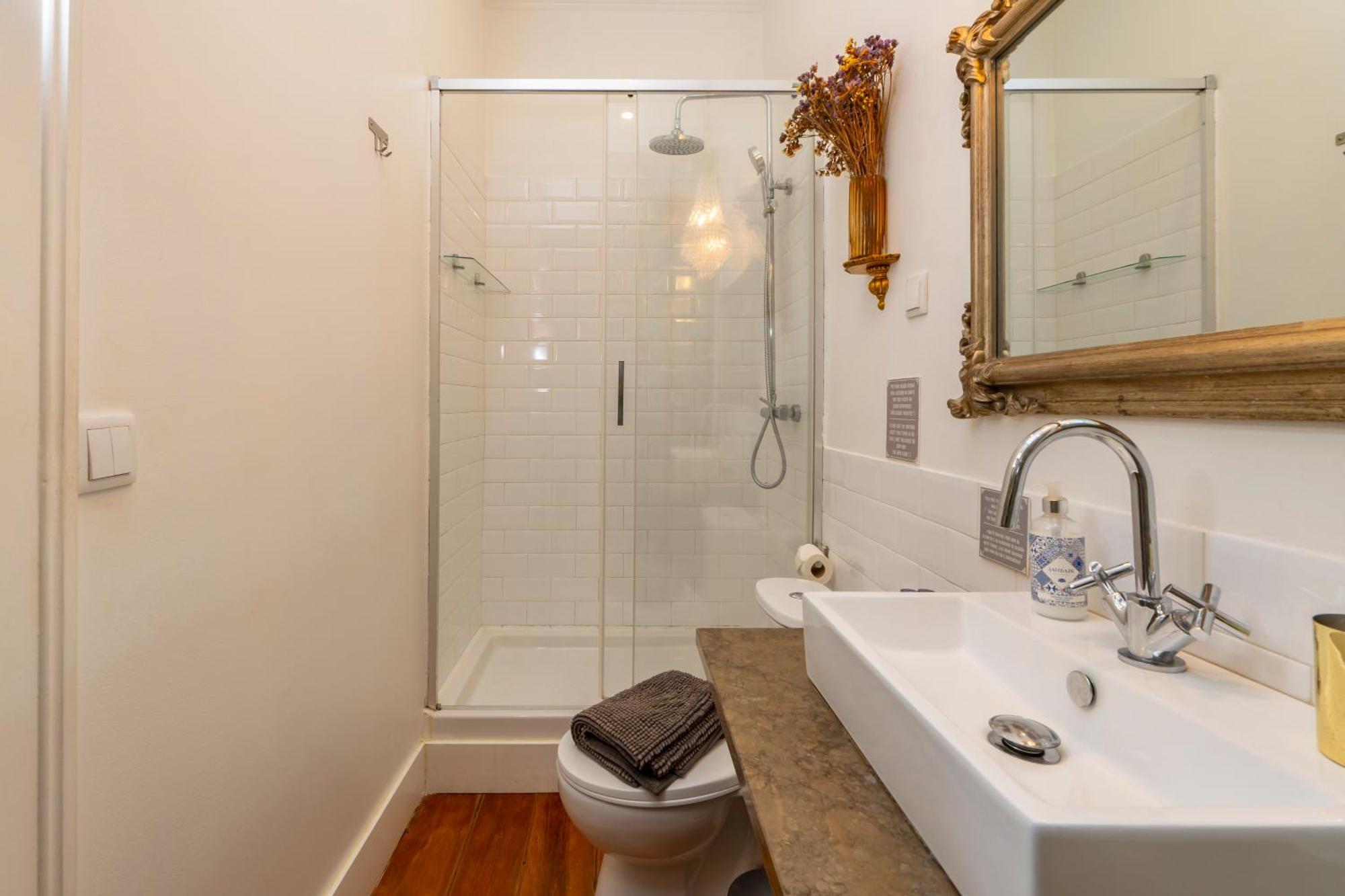 Portuguese Charm In Lisbon Apartment ภายนอก รูปภาพ